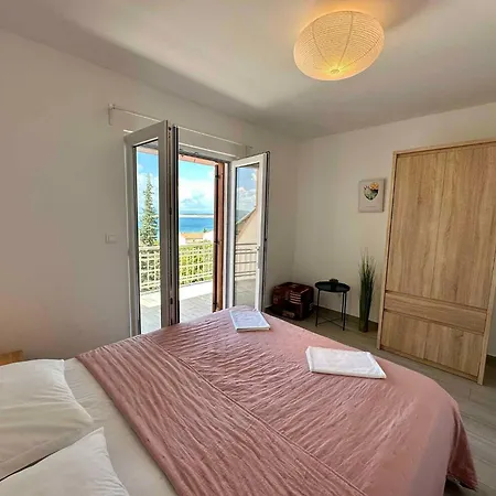 Apartment In 50809